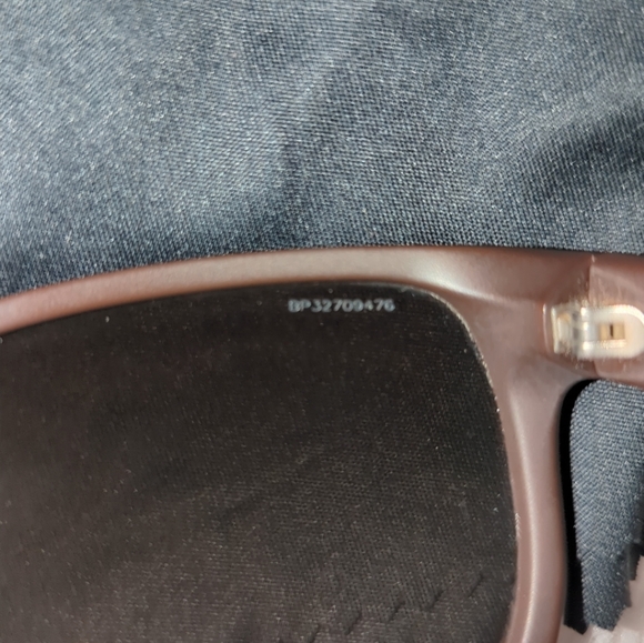 Prada Sunglasses With Case and Dust Cloth - Picture 8 of 12